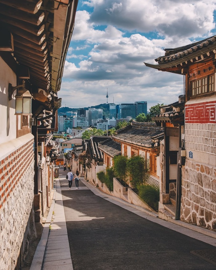 Vẻ đẹp truyền thống và lâu đời của Làng cổ Bukchon Hanok. Nguồn: koreatraveleasy