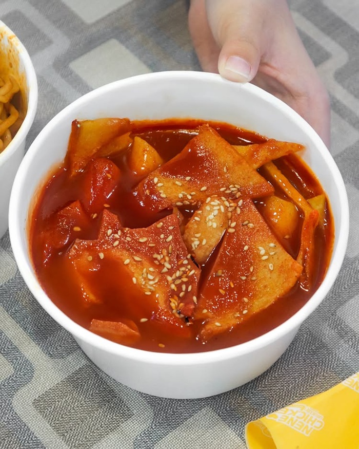 Ăn gì ở Busan? Chả cá cay Busan Spicy Eomuk đậm đà siêu hấp dẫn. Nguồn: nenechickensg