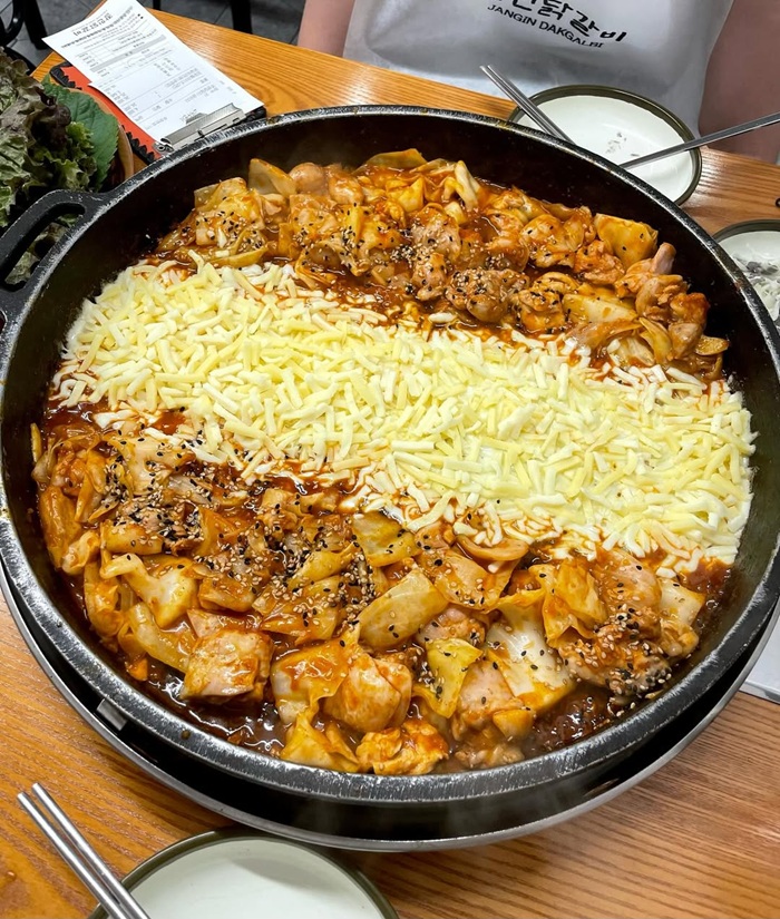 Gà xào cay món ăn nổi tiếng tại khu vực Chuncheon, Nami. Nguồn: spillagedmatcha