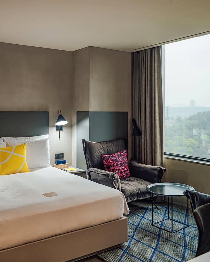 Phong cách hiện đại cùng tông vàng năng động của L7 hotel. Nguồn: l7_hotels
