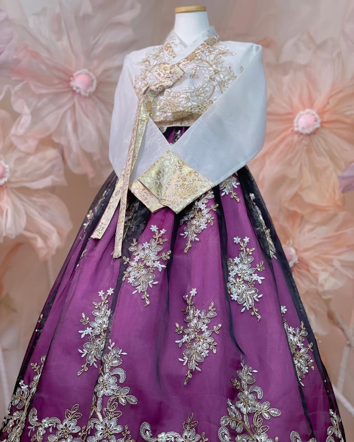 Chất liệu và kỹ thuật may truyền thống tạo dấu ấn riêng cho Hanbok. Nguồn: daehan_hanbok.online